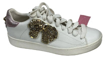 Load image into Gallery viewer, Size 9.5 Coach Shoes
