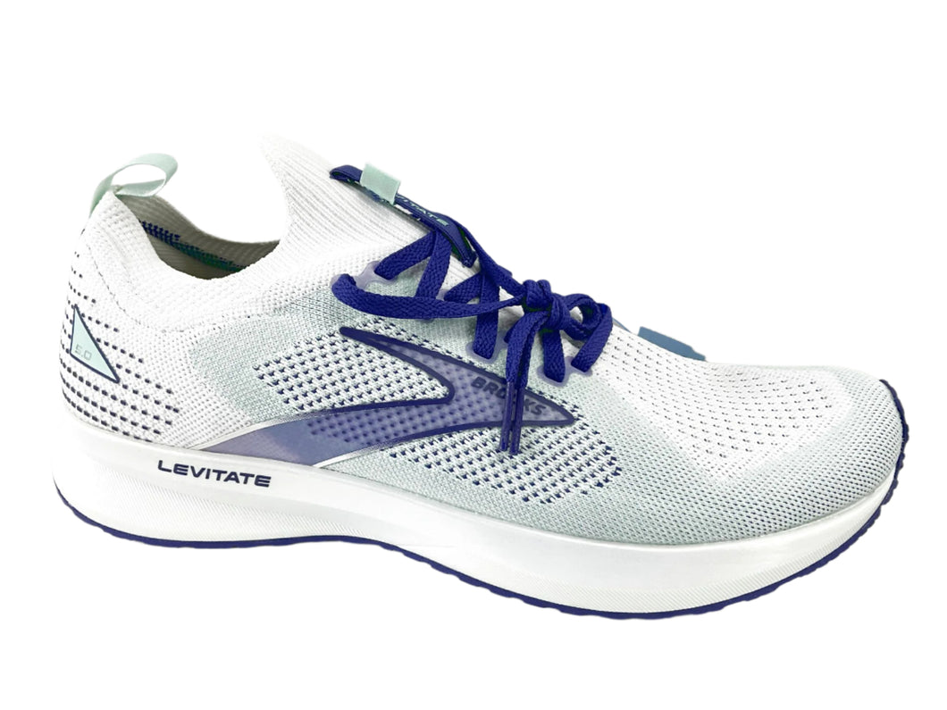 Size 11 Brooks Shoes
