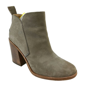 Size 11 Ugg Leather Boot Heels