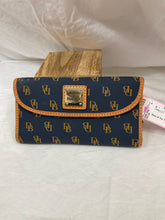 Load image into Gallery viewer, Dooney &amp; Bourke Wallet navy w tan
