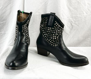 Size 8.5 Be Sparkle Boots