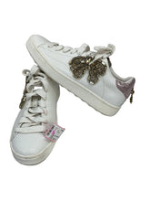Load image into Gallery viewer, Size 9.5 Coach Shoes
