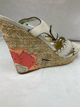 Load image into Gallery viewer, Size 9 LSHOE *coach wedge
