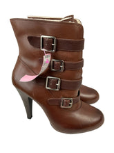 Load image into Gallery viewer, Size 9 Giani Bini Boot Heels
