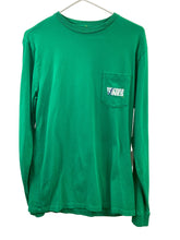 Load image into Gallery viewer, Size S Vineyard Vines Long Sleeve Tee
