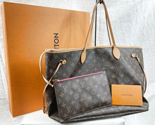 Load image into Gallery viewer, Pre-Owned LV Neverfull Handbag w/ Box / Dustbag

