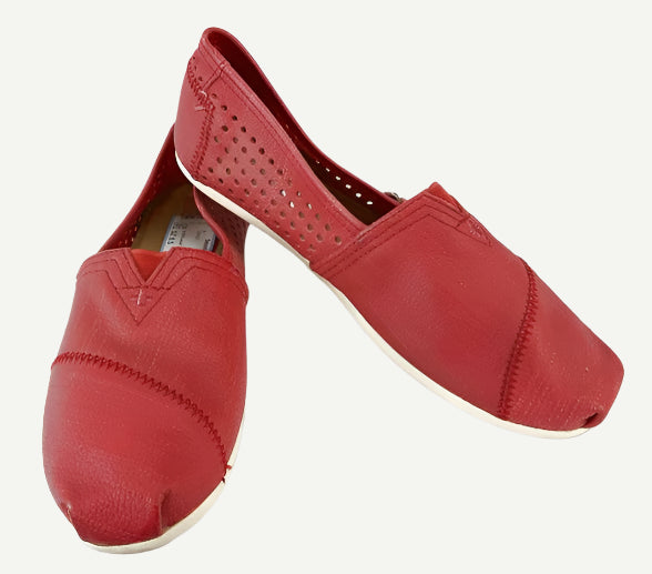Size 8.5 Toms Shoes