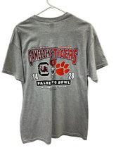 Load image into Gallery viewer, Size L Gildan Gamecocks vs Clemson Tee
