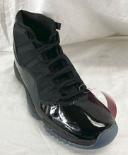 Load image into Gallery viewer, Size 11.5 Jordans
